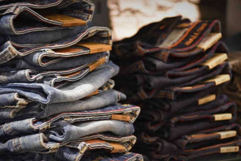 Tend&ecirc;ncias de moda para 2026: cores, pe&ccedil;as e estilos que v&atilde;o transformar seus looks
